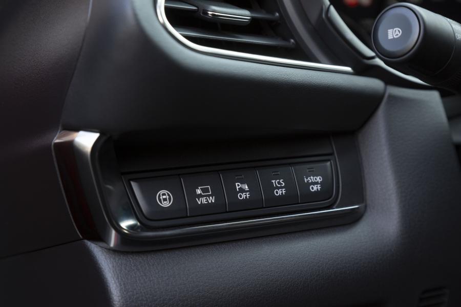 Детали интерьера Mazda CX-30 Skyactiv-D 2019 года  (WW) (фото 3 из 15)